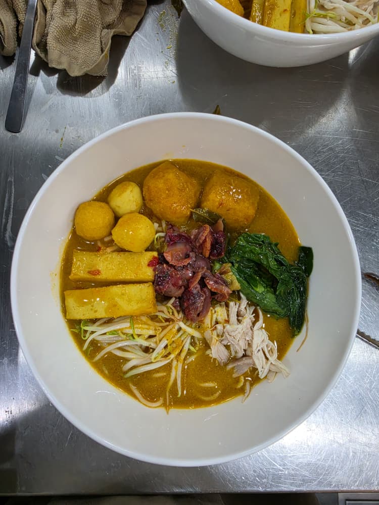 MEE KARI
